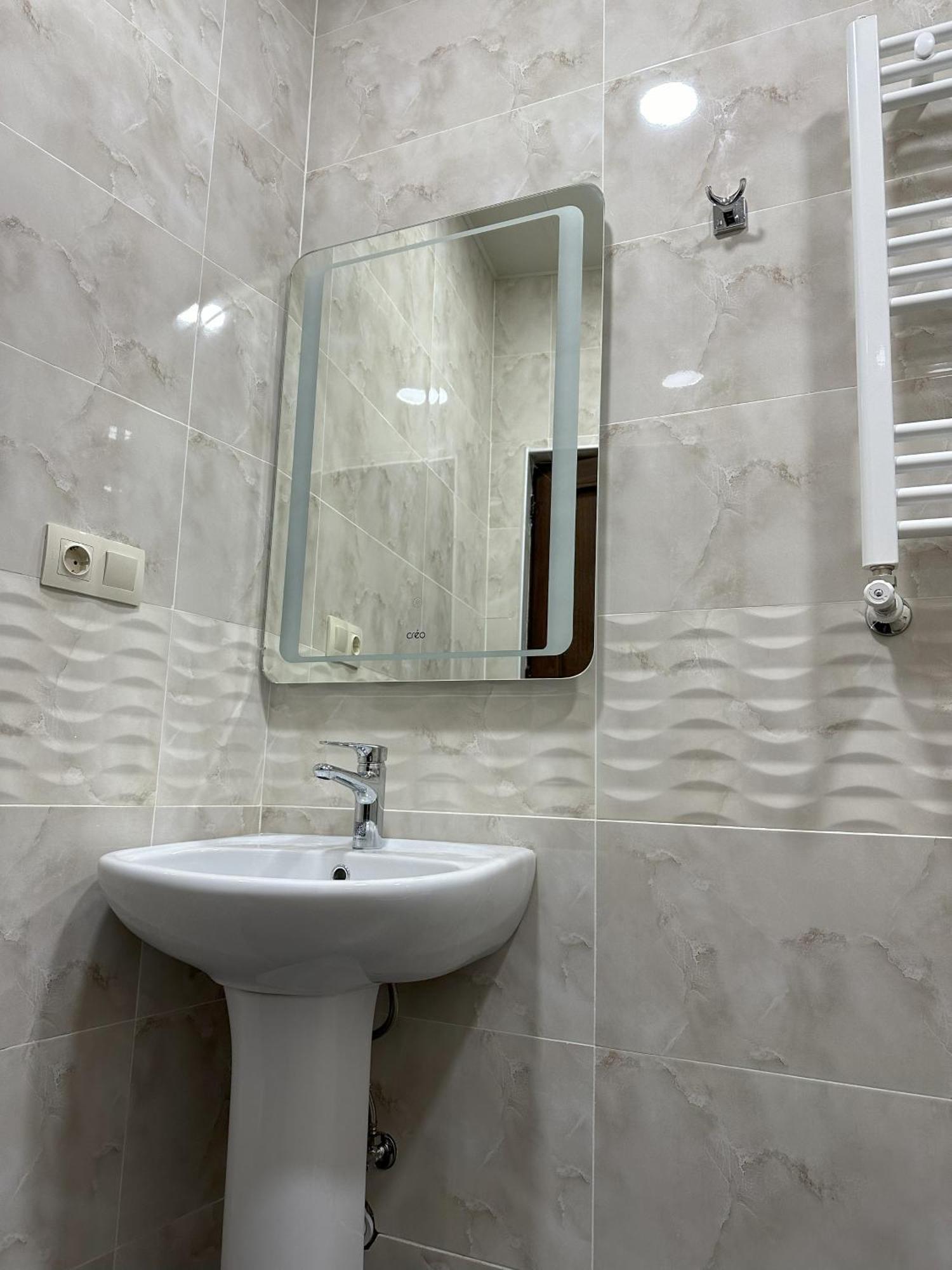 Three Palms Guest House Tbilisi Exterior photo